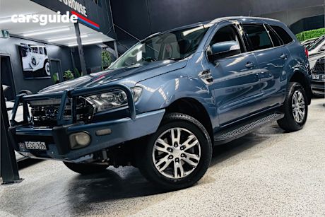 Blue 2016 Ford Everest SUV TREND 4X4