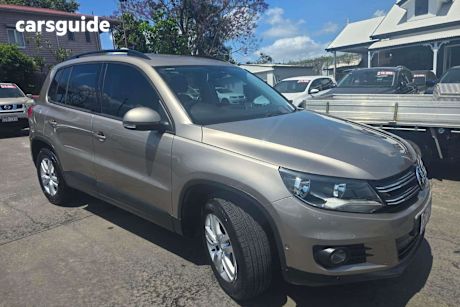 Gold 2012 Volkswagen Tiguan SUV 132TSI PACIFIC 4WD