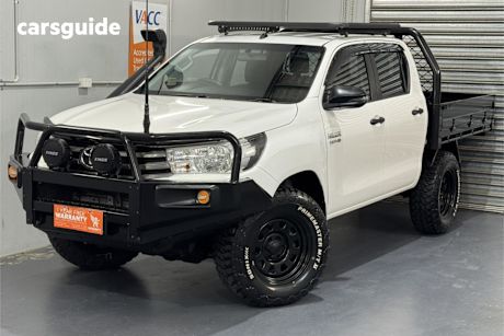White 2018 Toyota Hilux Ute Tray SR 4X4