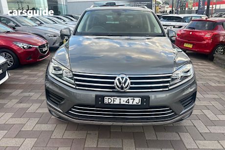 Grey 2015 Volkswagen Touareg Wagon 150 Tdi Element