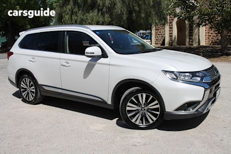 White 2019 Mitsubishi Outlander Wagon Exceed 7 Seat (Awd)