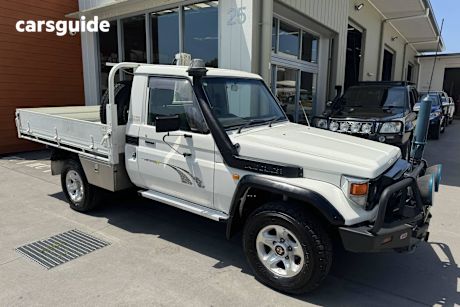 White 2002 Toyota Landcruiser Ute Tray RV 4X4