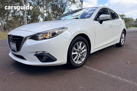 White 2015 Mazda 3 Hatchback Maxx