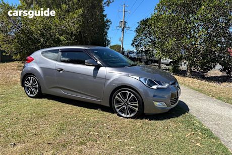 Silver 2015 Hyundai Veloster Coupe