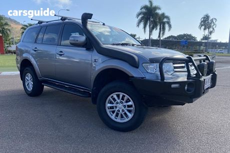 Grey 2015 Mitsubishi Challenger SUV PC 4X4