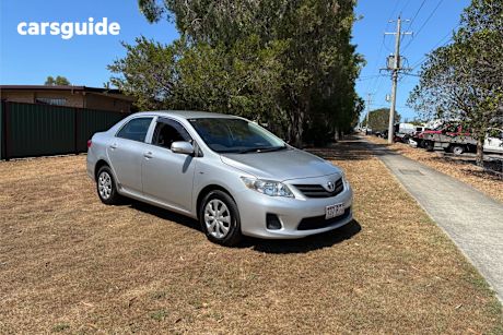 Silver 2011 Toyota Corolla Sedan Ascent