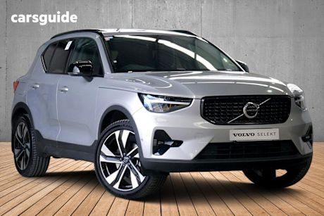 Silver 2023 Volvo XC40 SUV ULTIMATE B5 DARK 4WD