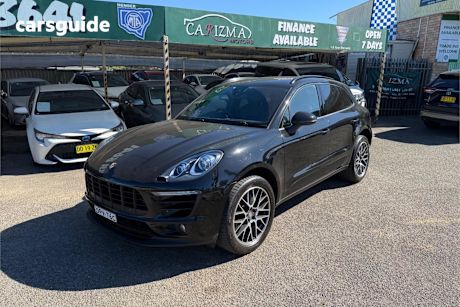 Black 2017 Porsche Macan Wagon