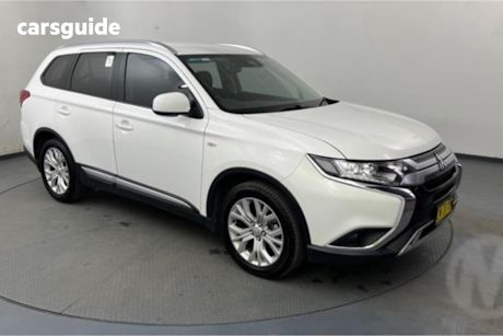 White 2020 Mitsubishi Outlander Wagon Es Adas 5 Seat (2Wd)