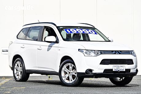 White 2013 Mitsubishi Outlander Wagon Es (4X2)