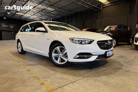 White 2018 Holden Commodore Sportswagon Lt