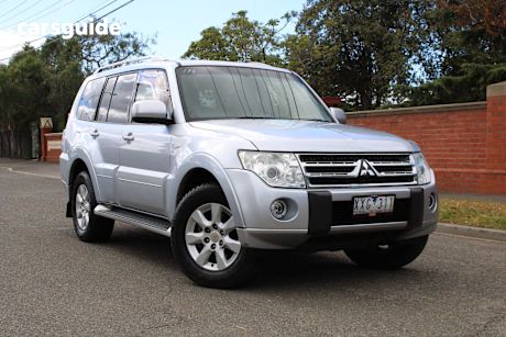 Silver 2009 Mitsubishi Pajero Wagon Gls Lwb (4X4)