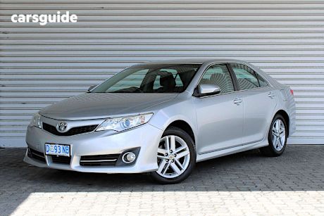 Silver 2013 Toyota Camry Sedan ATARA S F