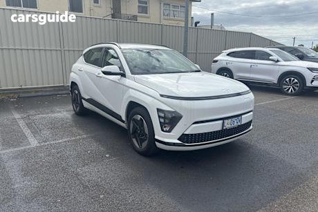 White 2024 Hyundai Kona Wagon Electric Std Range