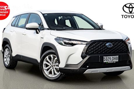 White 2023 Toyota Corolla Cross Wagon Gx 2Wd Hybrid