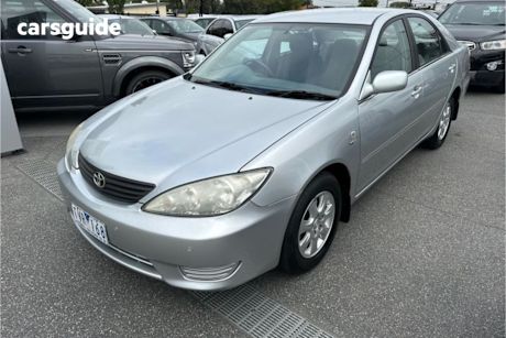 Silver 2005 Toyota Camry Sedan Altise