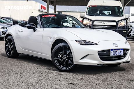 White 2023 Mazda MX-5 Convertible G20 Roadster Gt