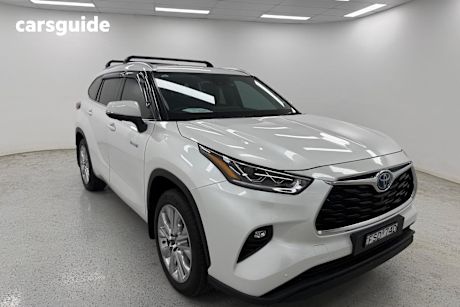 White 2025 Toyota Kluger Wagon Grande Hybrid Awd