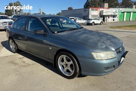 Blue 2005 Holden Commodore Sedan Executive