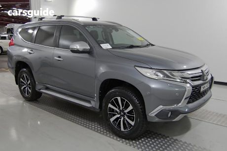 Grey 2017 Mitsubishi Pajero Sport Wagon Exceed (4X4) 7 Seat