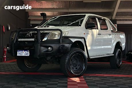 White 2012 Toyota Hilux Dual Cab Pick-up Sr (4X4)