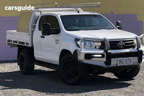 White 2017 Toyota Hilux X Cab Cab Chassis Sr (4X4)
