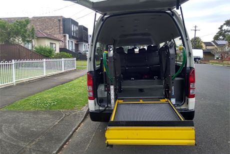 White 2018 Toyota HiAce Bus Commuter (12 Seats)