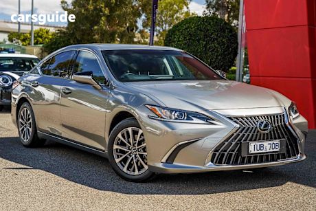Silver 2024 Lexus ES300H Sedan Luxury (Hybrid)