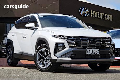White 2025 Hyundai Tucson Wagon Elite (Fwd)