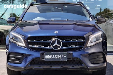 Blue 2018 Mercedes-Benz GLA220 Wagon D