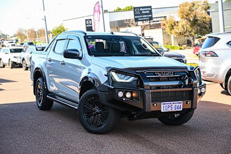 White 2022 Isuzu D-MAX Crew Cab Utility X-Terrain (4X4)