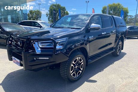 Black 2022 Toyota Hilux Double Cab Pick Up Sr5 (4X4)