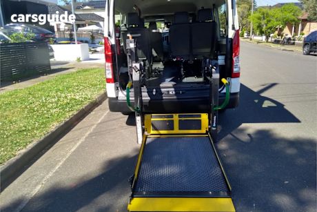 White 2019 Toyota HiAce Bus Commuter Gl (12 Seats)