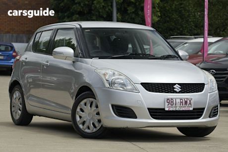 Silver 2011 Suzuki Swift Hatchback Gl