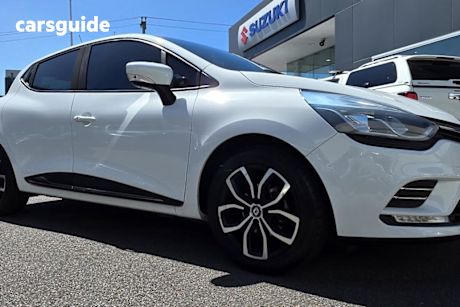 White 2019 Renault Clio Hatchback Life