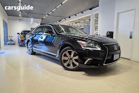 Black 2014 Lexus LS Sedan C I PACKAGE AWD USF45 (ZX001249)
