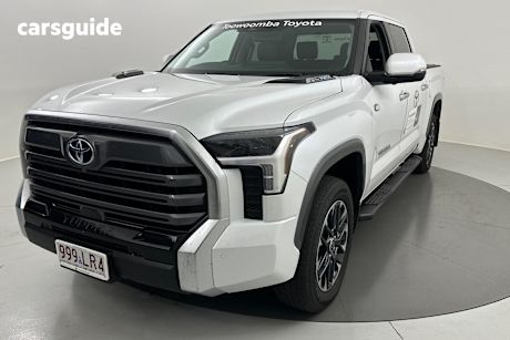 White 2023 Toyota Tundra Dual Cab Pick-up Limited