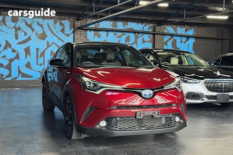 Red 2018 Toyota C-HR SUV (HYBRID) ZYX10