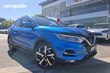 Blue 2020 Nissan Qashqai SUV TI F