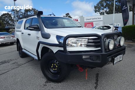 White 2017 Toyota Hilux Dual Cab Utility Sr (4X4)