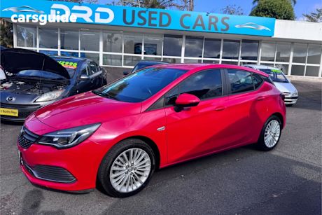 Red 2018 Holden Astra Hatchback R