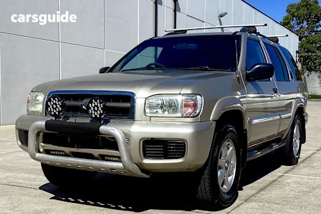 Gold 2000 Nissan Pathfinder Wagon Ti (4X4)