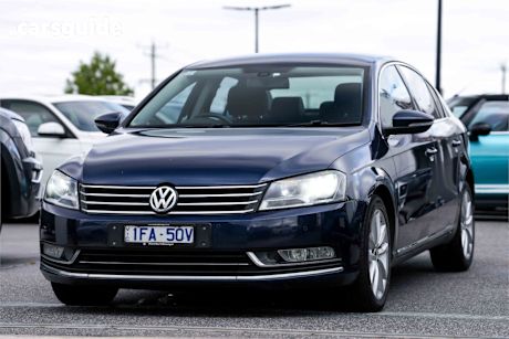 Blue 2013 Volkswagen Passat Sedan 130 Tdi Highline