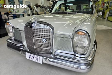 White 1964 Mercedes-Benz 220SE Sedan W111 R