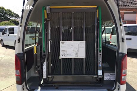 White 2017 Toyota HiAce Bus Commuter