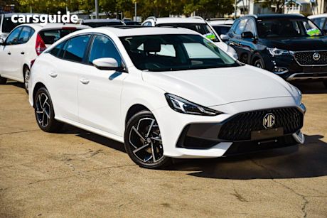 White 2025 MG MG5 Sedan Essence