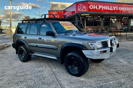 Grey 2004 Nissan Patrol Wagon St (4X4)