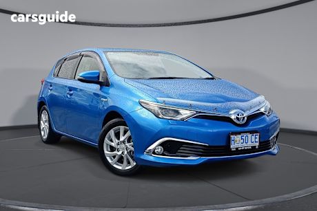 Blue 2017 Toyota Corolla Hatchback Hybrid