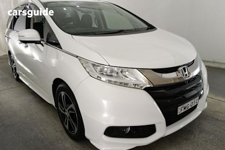 White 2017 Honda Odyssey Wagon Vti-L