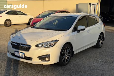 White 2017 Subaru Impreza Hatchback 2.0L (Awd)